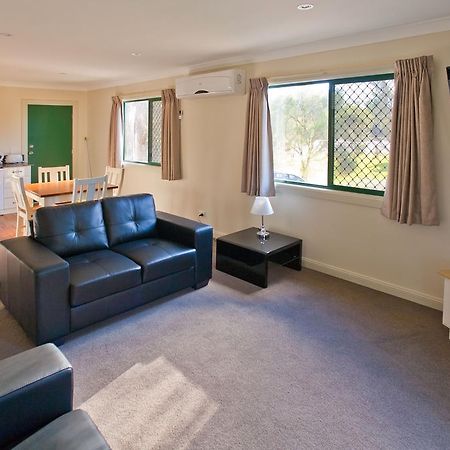 فندق Wagga Wagga Beach Caravan Park المظهر الخارجي الصورة